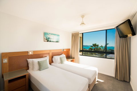 Pinnacles - Broome Tourism 17