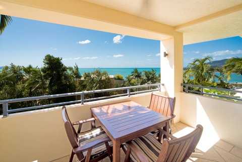 Pinnacles - Broome Tourism 16
