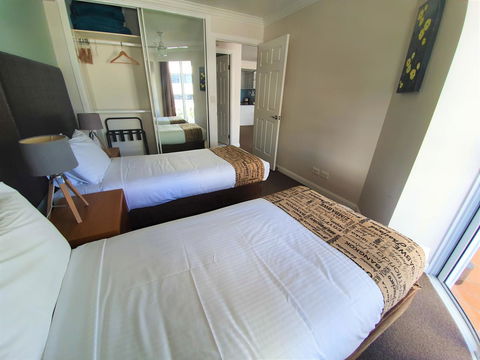 Broadbeach Holiday Apartments - Broome Tourism 6