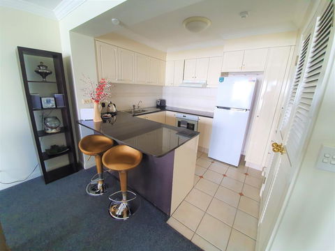 Broadbeach Holiday Apartments - Broome Tourism 29