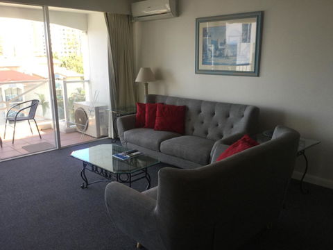 Broadbeach Holiday Apartments - Broome Tourism 37