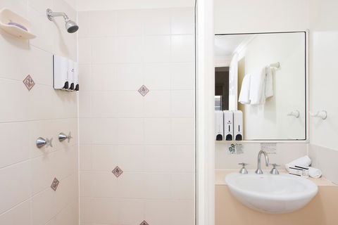 Park Regis Anchorage - Broome Tourism 9
