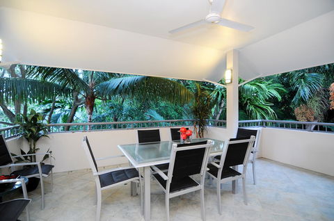 Oasis At Palm Cove - Broome Tourism 11