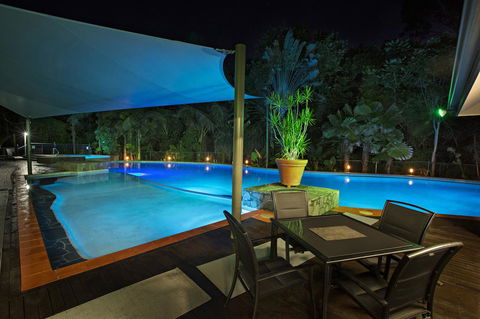 Oasis At Palm Cove - Broome Tourism 5