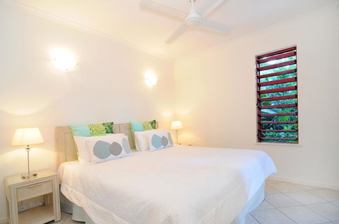 Oasis At Palm Cove - Broome Tourism 7