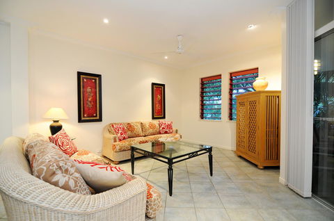 Oasis At Palm Cove - Broome Tourism 1