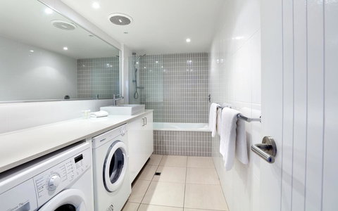 Peninsular Beachfront Resort - Broome Tourism 24