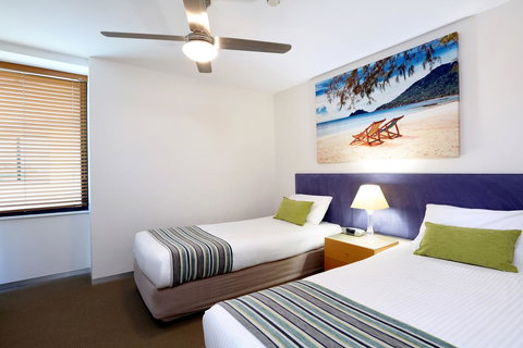 Peninsular Beachfront Resort - Broome Tourism 13