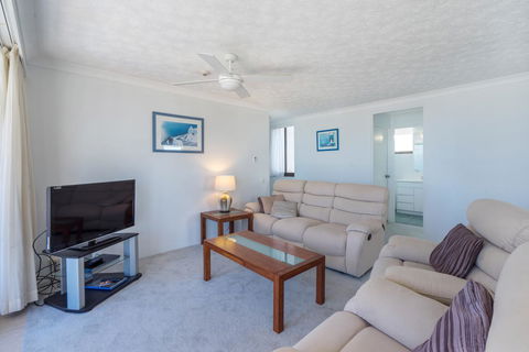 Columbia Beachfront Apartments On Rainbow Bay - Broome Tourism 5