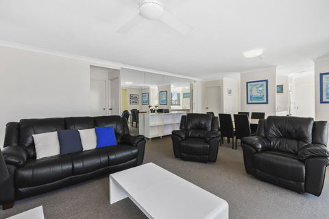 Columbia Beachfront Apartments On Rainbow Bay - Broome Tourism 21