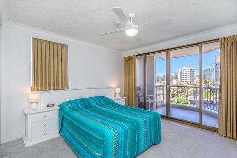 Columbia Beachfront Apartments On Rainbow Bay - Broome Tourism 17