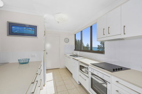 Columbia Beachfront Apartments On Rainbow Bay - Broome Tourism 35