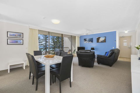 Columbia Beachfront Apartments On Rainbow Bay - Broome Tourism 23