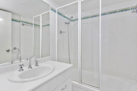 Columbia Beachfront Apartments On Rainbow Bay - Broome Tourism 37