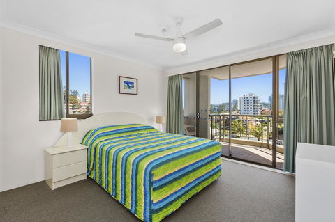 Columbia Beachfront Apartments On Rainbow Bay - Broome Tourism 20