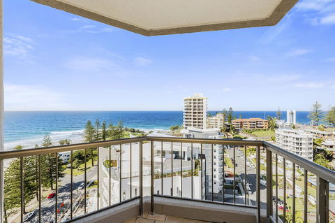 Columbia Beachfront Apartments On Rainbow Bay - Broome Tourism 41
