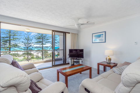 Columbia Beachfront Apartments On Rainbow Bay - Broome Tourism 8