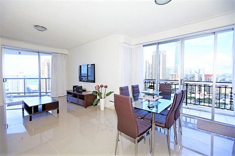 The Towers Of Chevron Renaissance - Holidays Gold Coast - Broome Tourism 32