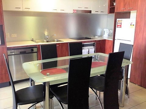 The Towers Of Chevron Renaissance - Holidays Gold Coast - Broome Tourism 43