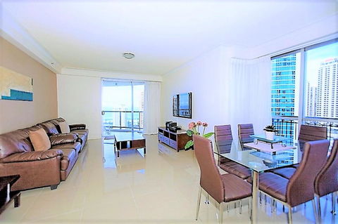 The Towers Of Chevron Renaissance - Holidays Gold Coast - Broome Tourism 30
