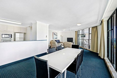 ULTIQA Beach Haven On Broadbeach - Broome Tourism 37