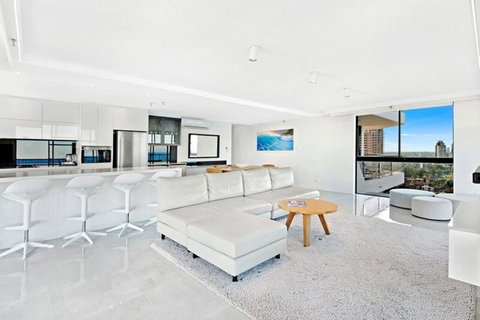 ULTIQA Beach Haven On Broadbeach - Broome Tourism 3