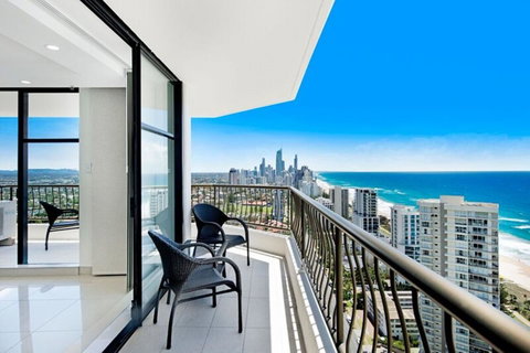 ULTIQA Beach Haven On Broadbeach - Broome Tourism 31