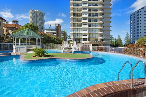 ULTIQA Beach Haven On Broadbeach - Broome Tourism 0