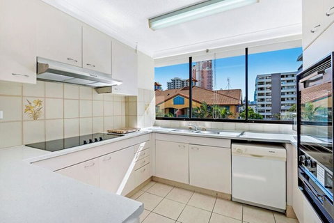 ULTIQA Beach Haven On Broadbeach - Broome Tourism 41