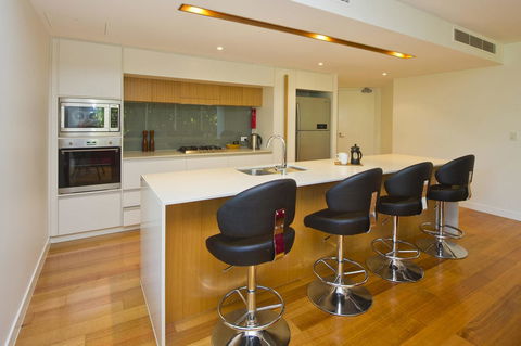 Maggies Beachfront Apartment 2 - Broome Tourism 3