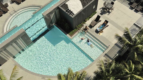 Luxury 3 Bedroom In Heart Of Broadbeach - Broome Tourism 15