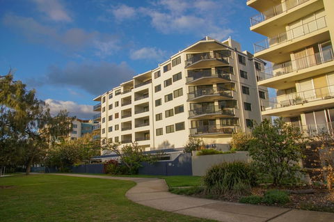 San Marino By The Sea Apartments - Broome Tourism 28