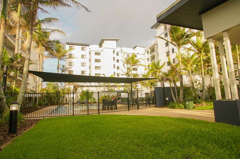 San Marino By The Sea Apartments - Broome Tourism 23
