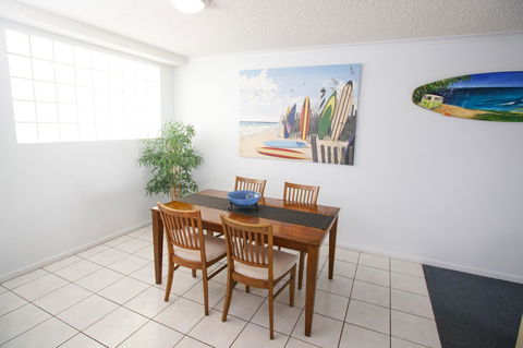 San Marino By The Sea Apartments - Broome Tourism 5