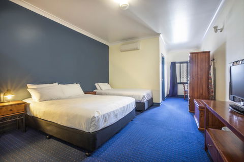 Nightcap At Atherton Hotel - Broome Tourism 14