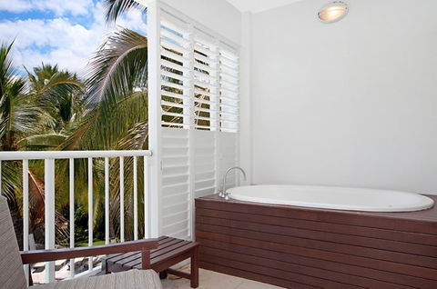 5231 BEACH CLUB PENTHOUSE - Broome Tourism 5