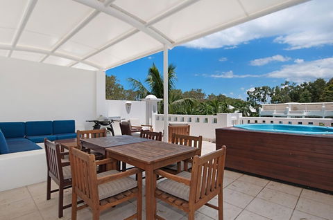 5231 BEACH CLUB PENTHOUSE - Broome Tourism 11