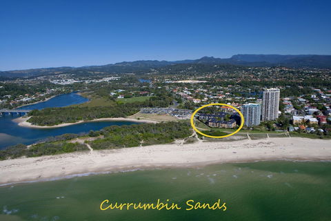 Currumbin Sands On The Beach - Broome Tourism 40
