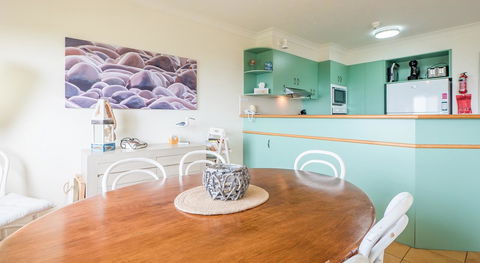 Currumbin Sands On The Beach - Broome Tourism 18