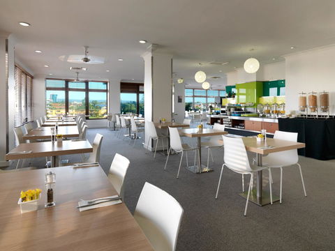 Vibe Hotel Gold Coast - Broome Tourism 34