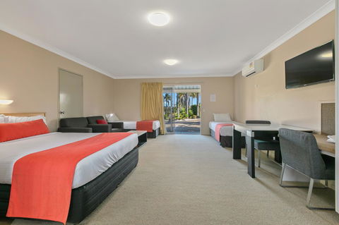 Comfort Inn North Brisbane - Broome Tourism 16