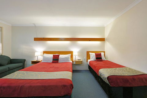 Smart Motels Bert Hinkler - Broome Tourism 9