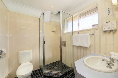 Smart Motels Bert Hinkler - Broome Tourism 14