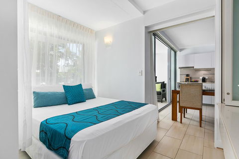 Palm Cove Beach Apartment - Broome Tourism 11
