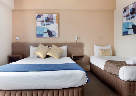 The Metropolitan Spring Hill - Broome Tourism 11