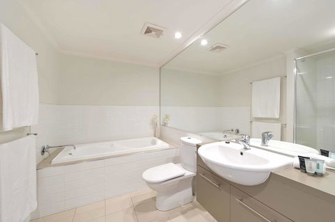 On The Bay Apartments - Broome Tourism 20