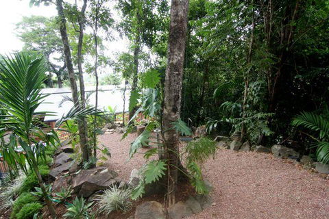 Cairns Rainforest Retreat - Broome Tourism 10