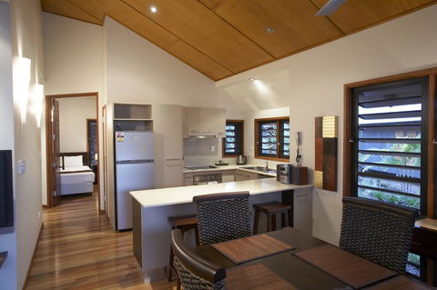 Pure Magnetic Villa 4 - Broome Tourism 3
