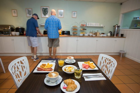 Coral Tree Inn - Broome Tourism 8