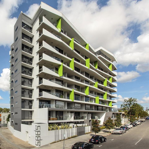 Code Apartments - Broome Tourism 8